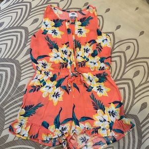 Old Navy Floral Ruffled Romper for Girls - color:live coral floral - size:M(8)